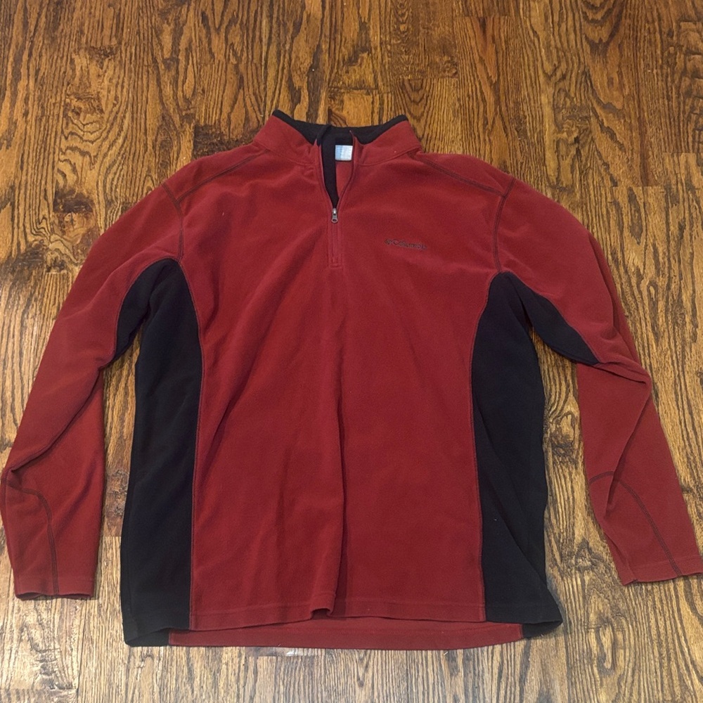 Columbia Burgundy and Black Fleece pull over. XL